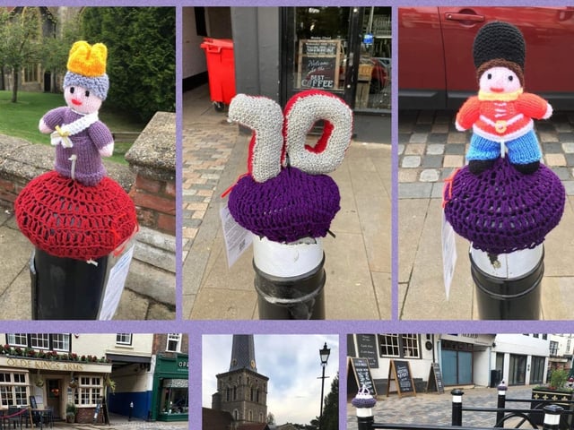 Beefeaters with the Queen and crowns outside Olde Kings Arms in Hemel Hempstead.
Photo: Chris Allsop