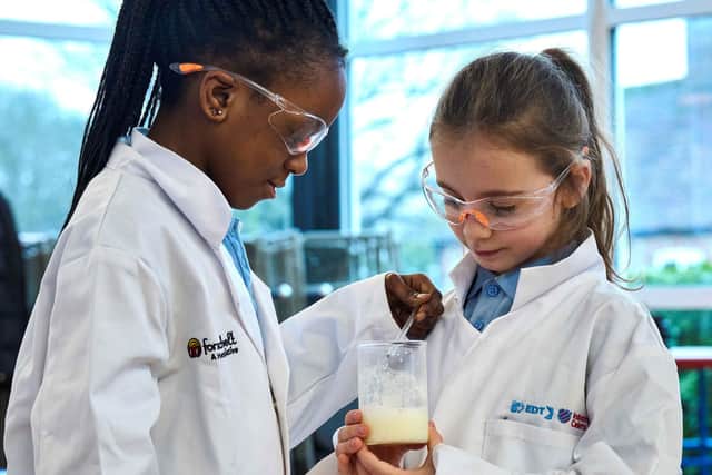 Henkel's educational programme Forscherwelt at Maple Grove Primary School