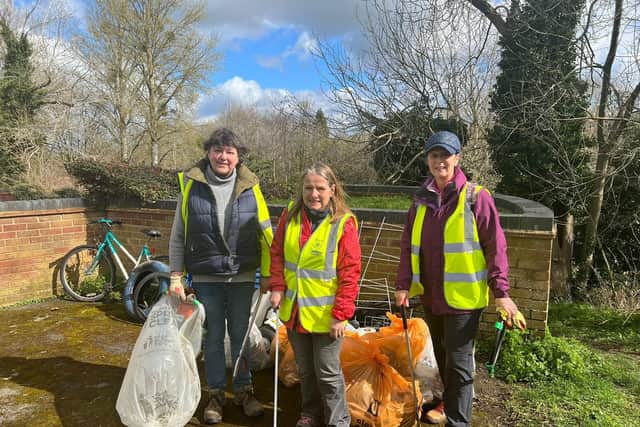 Street champions in Tring joined Dacorum’s annual Great British Spring Clean