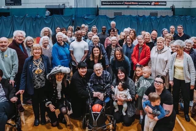 WWII veteran Roy with the session attendees