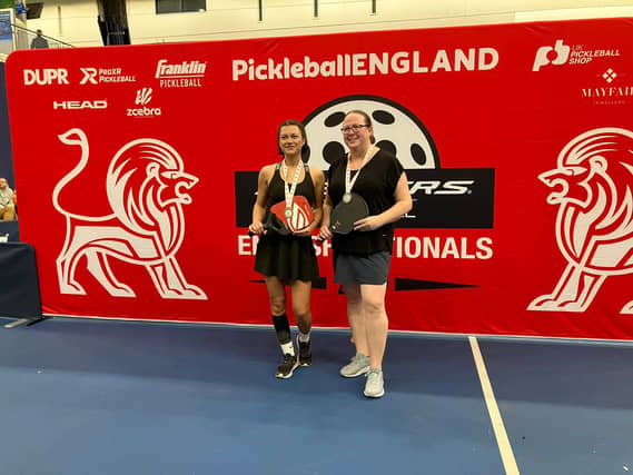 Jen Hewitt and Lee Harley, gold medallists at the Nationals in the 4.0 ladies doubles.