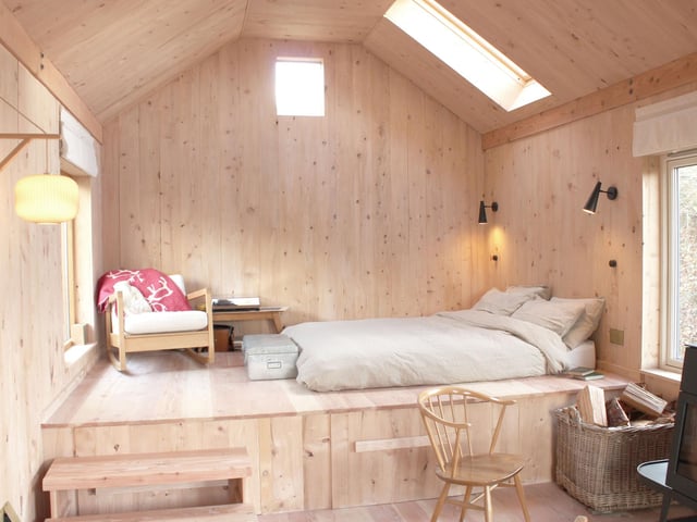 There's a downy kingsize bed, dressed in luxury linen, to curl up in at the end of a long day spent in nature.