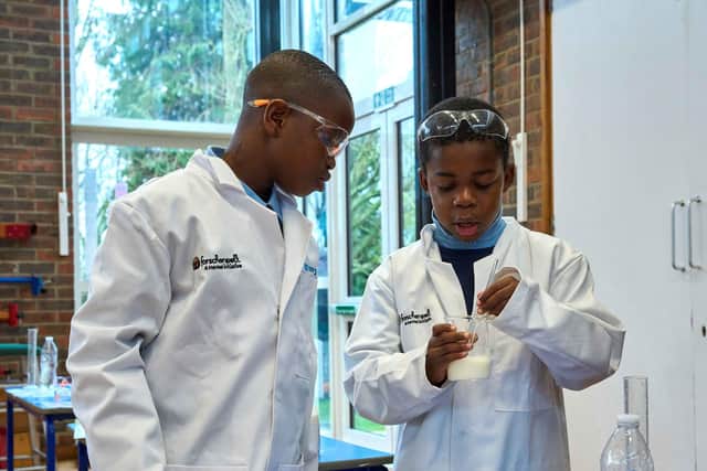 Henkel's educational programme Forscherwelt at Maple Grove Primary School