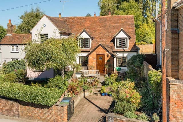 This cosy character cottage is nestled in the pretty Hertfordshire village of Boxmoor