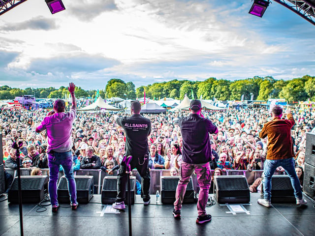 Headline music acts