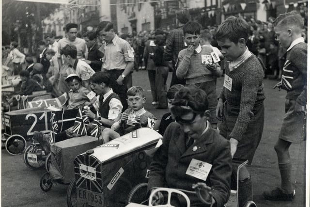 As part of the Queen’s first Jubilee celebration in 1953, children were invited to enter a soap box derby in Baldock.
Photo (Temp Acc 119 Soap Box Derby Baldock 1953 1): Hertfordshire Archives and Local Studies