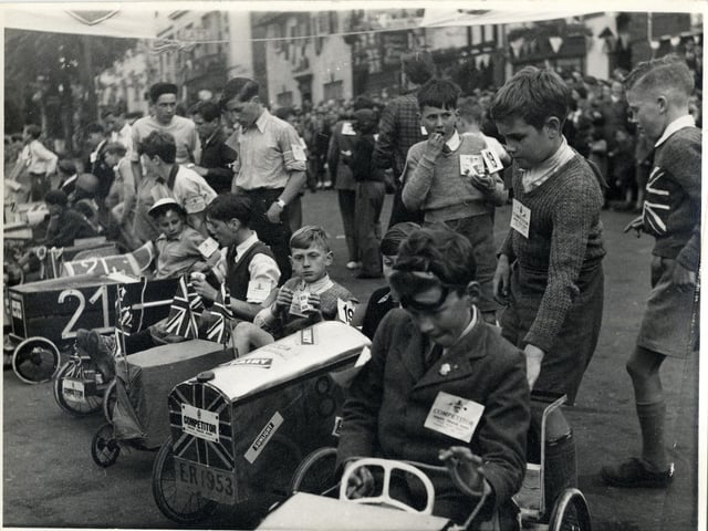 As part of the Queen’s first Jubilee celebration in 1953, children were invited to enter a soap box derby in Baldock.
Photo (Temp Acc 119 Soap Box Derby Baldock 1953 1): Hertfordshire Archives and Local Studies