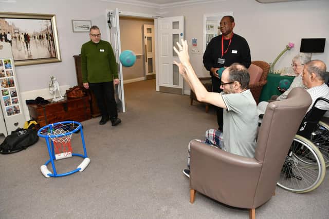 Physical activity and exercise can have a positive impact on the symptoms of Parkinson’s