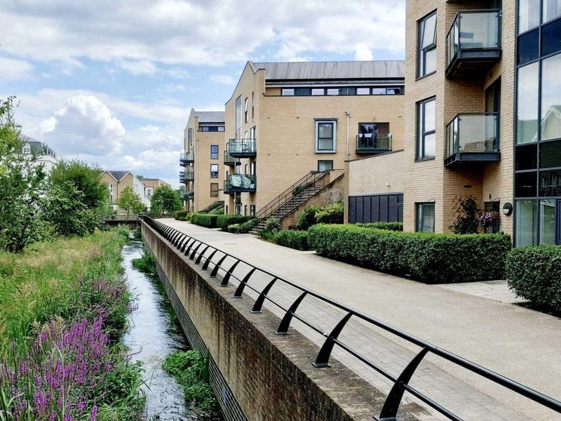 The canalside location makes this a sought-after location truly unique.