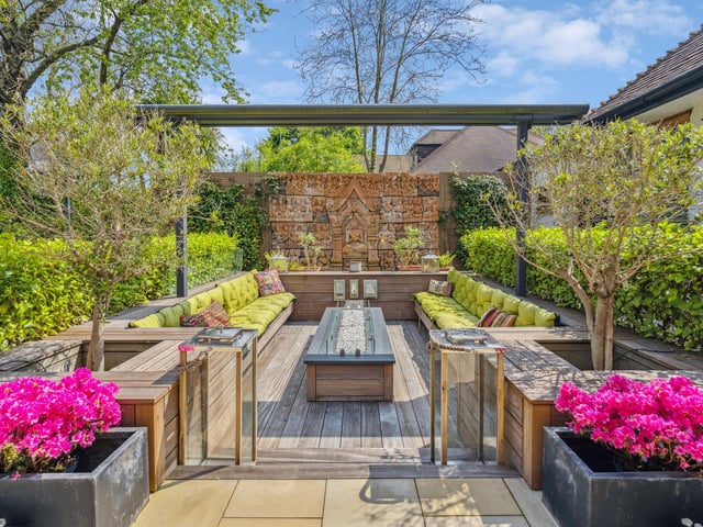The gardens themselves are beautifully landscaped with the outdoor reception and a clever sunken seating area with firepit both ideal for outside entertaining.