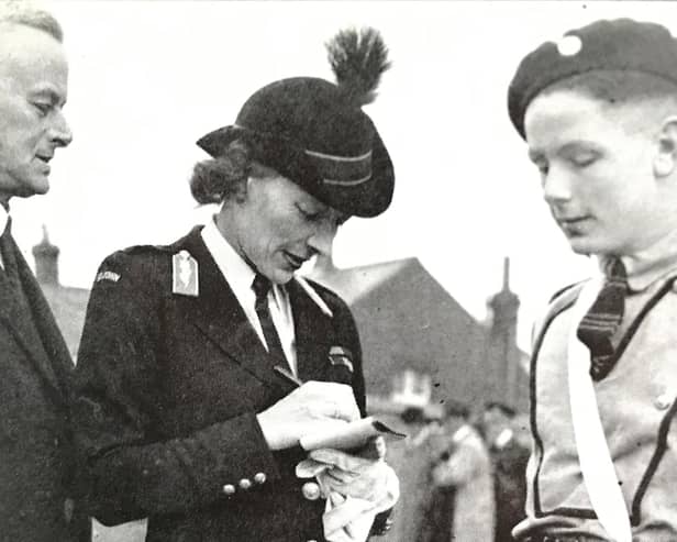 Lady Mountbatten, Superintendent-in-Chief, and a St John Cadet in 1944