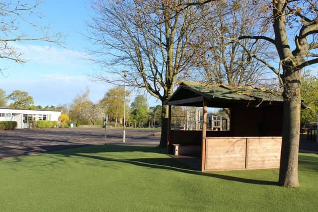 Dundale School