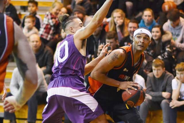 Hemel Storm's American import AJ Roberts led all scorers the night before and added 14 against Solent.
