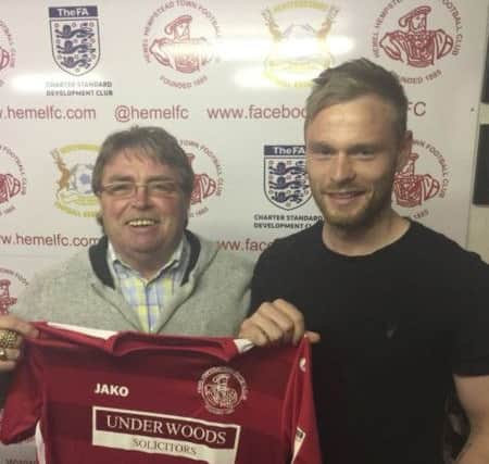 Steve Cawley with Hemel chairman Dave Boggins.