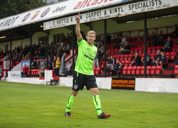 Hemel Town got back to winnings ways on Saturday at Weston-super-Mare. Skipper Jordan Parkes came off the bench in the victory.