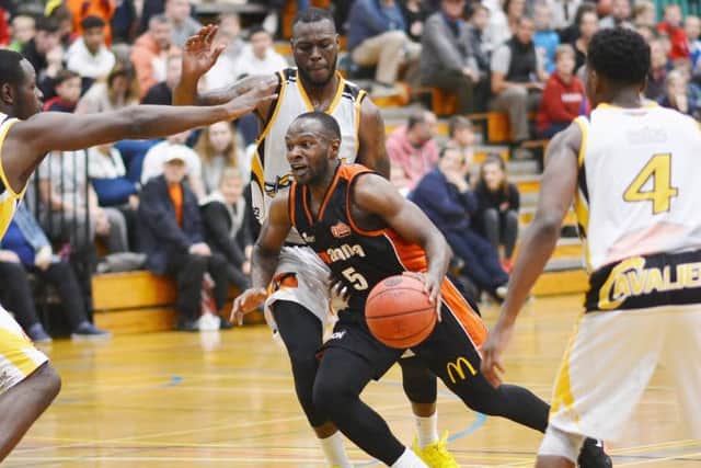 Hemels Bode Adeluola put in a virtuoso performance against Thames Valley. (Photo: by Lin Titmuss)