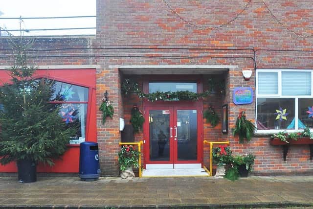 Rudolf Steiner School, Kings Langley decorated for Christmas PNL-160612-115933001