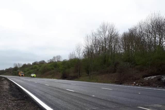 100 tonnes of tarmac was used to resurface the M1 after the fire. Pic via
@HighwaysEMIDS