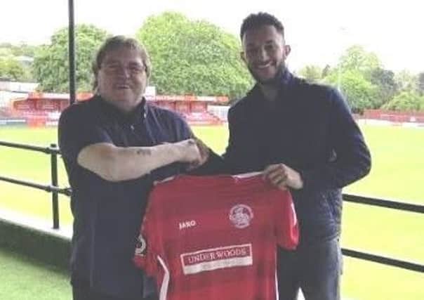 New Tudors boss Sammy Moores first signing Tosan Popo, right, with Hemel Hempstead Town chairman Dave Boggins.