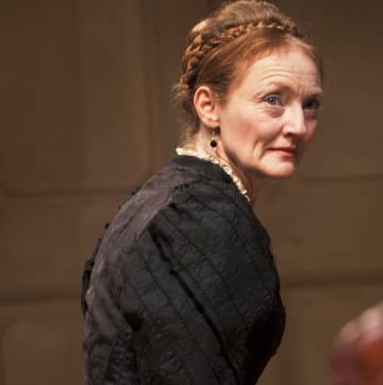 Kelly Hunter in Ghosts.
