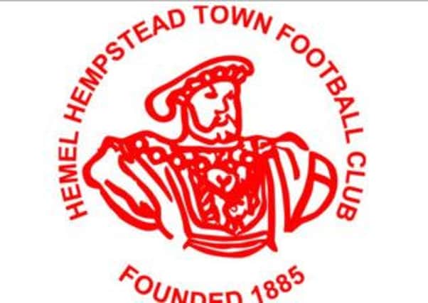 Hemel Hempstead Town FC club crest