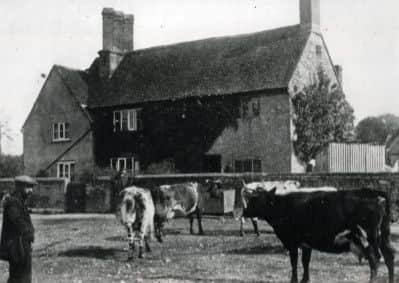Bourne End & Boxmoor Old and New by Joan and Roger Hands