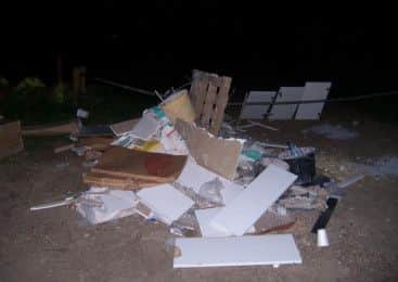 Flytipping in Holtsmere End Lane, Hemel Hempstead