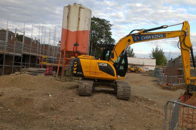 Farm Place council homes under construction in Berkhamsted PNL-140822-102919001