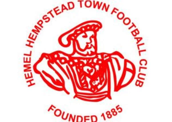 Hemel Hempstead Town FC club crest