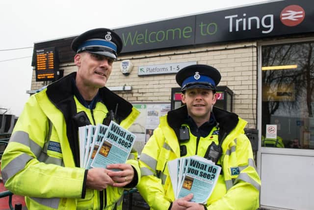 Police offer anti-burglary advice to commuters at Dacorum's train stations