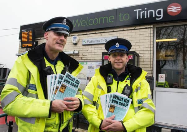 Police offer anti-burglary advice to commuters at Dacorum's train stations