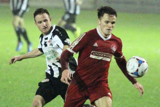 Kyle Connolly was sent off late on for Hemel. Picture (c) Simon Howe