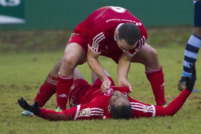 Matty Harriott (top) and Dennis Oli combined for Hemel's second goal. Picture (c) Darren Kelly