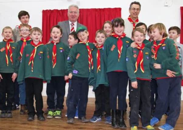 Mike Penning MP paid a visit to 1st Gadebridge Beavers and Cubs to talk about his work in parliament and to help invest the groups newest recruits