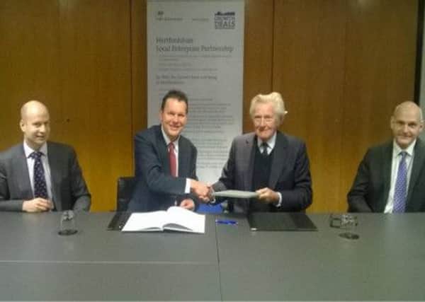 Lord Heseltine signs Growth Deal for Hertfordshire