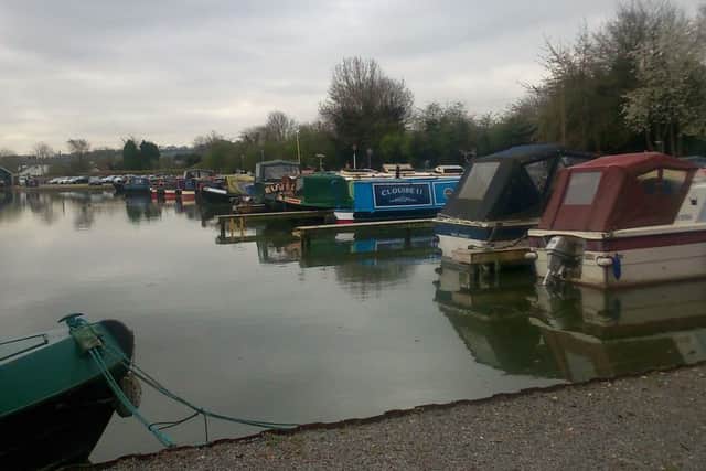 Cowroast Marina, near Tring.
