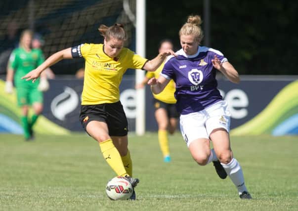 Megan Wynne in action for Watford Ladies against Doncaster Rovers Belles. Picture (c) Andrew Waller
