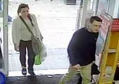 Police want to speak to this couple in connection with thefts from shops.
