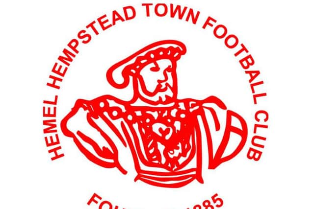 Hemel Hempstead Town FC club crest