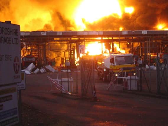 Buncefield oil depot explosion, Hemel Hempstead, December 11 2005. Photo: Dave Humphreys
