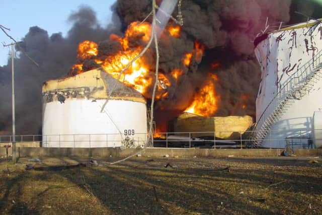 Buncefield oil depot explosion, Hemel Hempstead, December 11 2005. Photo: Dave Humphreys