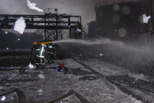 Buncefield oil depot explosion, Hemel Hempstead, December 11 2005. Photo: Dave Humphreys