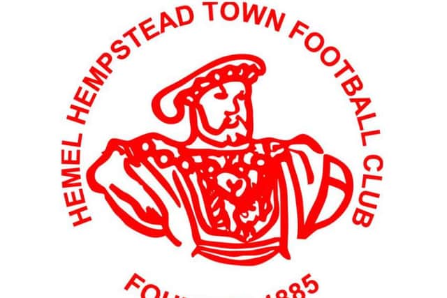 Hemel Hempstead Town FC club crest