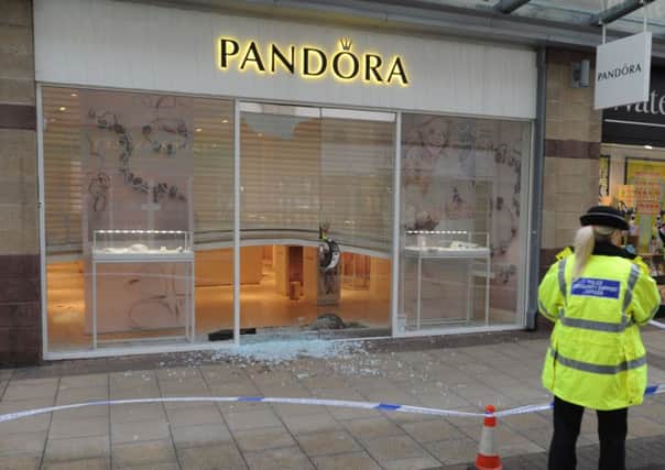 Pandora shop robbery, Riverside Shopping Centre, Hemel Hempstead , February 2016