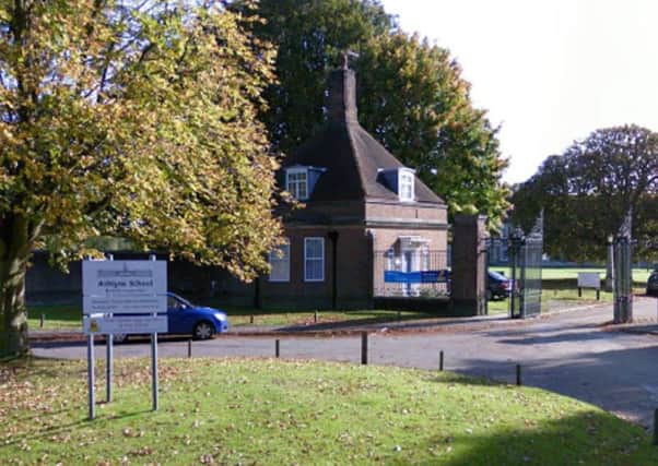 The entrance to Ashlyns School in Berkhamsted PNL-141111-143943001