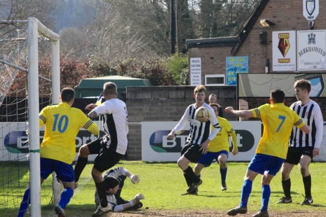 Berkhamsted were thwarted by Hoddesdon's late salvo. Picture (c) Ray Canham
