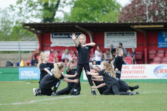 Nikki Cross Memorial Cup & Family Fun Day PNL-160527-110837001