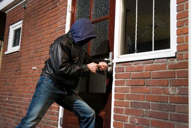 Warning over 'Face-crooks'