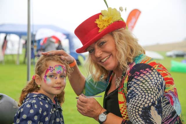 BerkoFest 2016 face painter Zoe Thornbury-Phillips PNL-161209-160149009