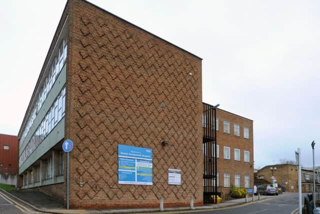 Hemel Hempstead Hospital buildings PNL-161101-172544009